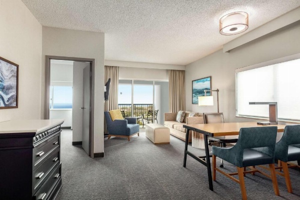 Embassy Suites by Hilton Monterey Bay-Seaside image 25